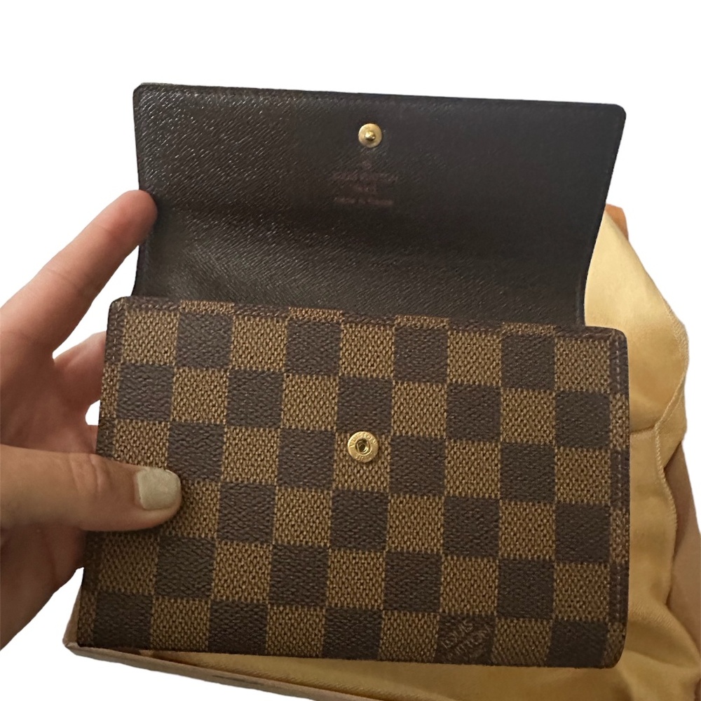 Louis Vuitton Damier Ebene wallet